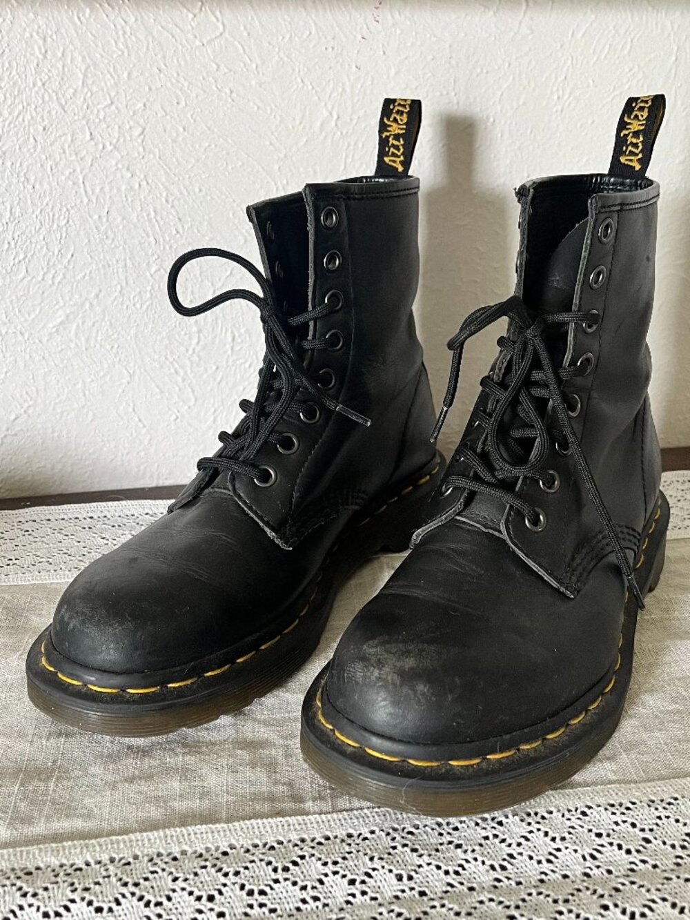 Women's Dr. Martens 1460 Black Smooth Leather Combat Boots 90s Y2k Size 7 Ladies